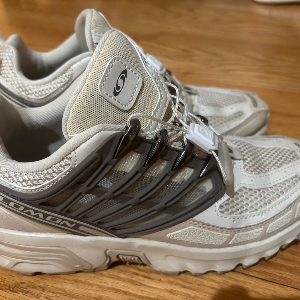 Salomon Beige Pro Sneakers